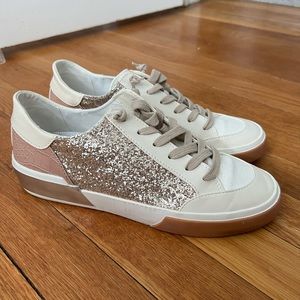 Dolce Vida fashion sneakers, size 8